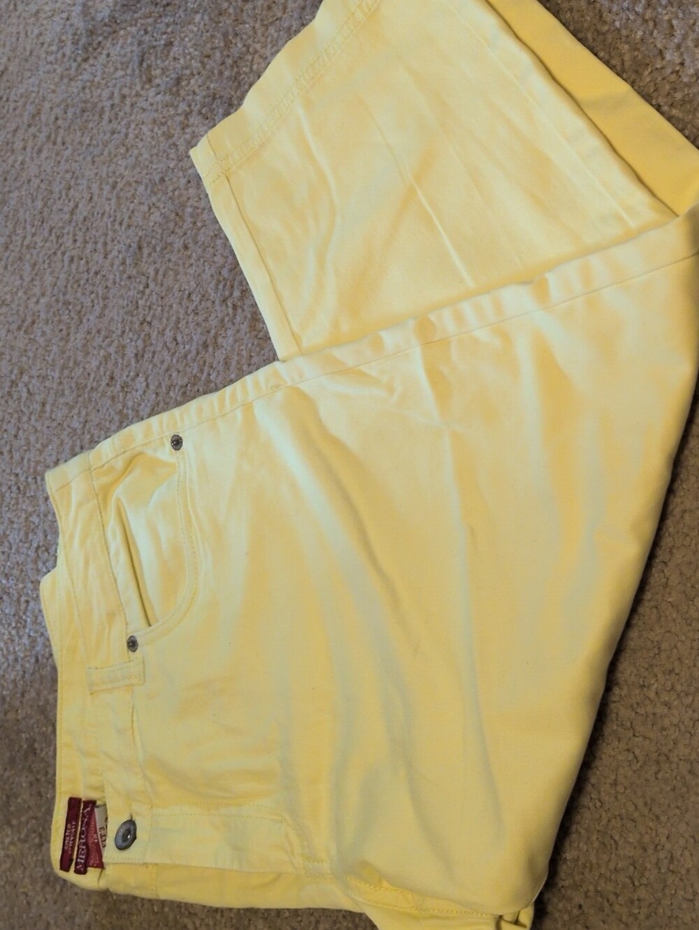 Women's Merona Pale Yellow Capri 12